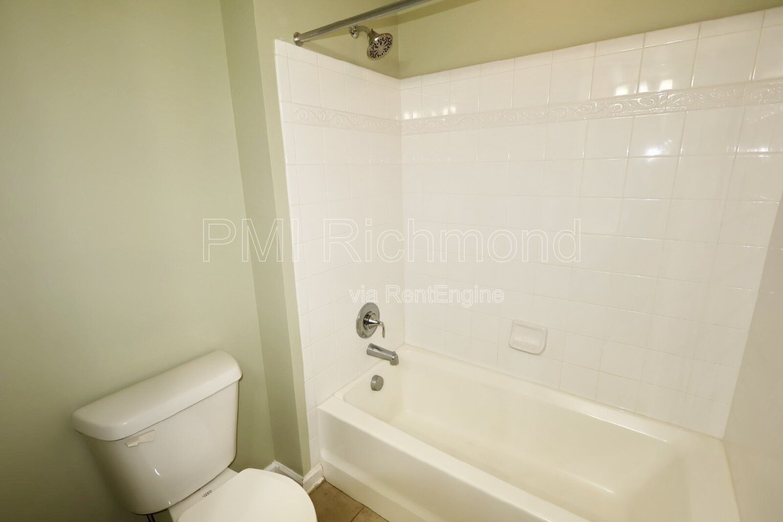 Updated 3-Bed Townhouse in Ashland with a Stunning Kitchen! property image