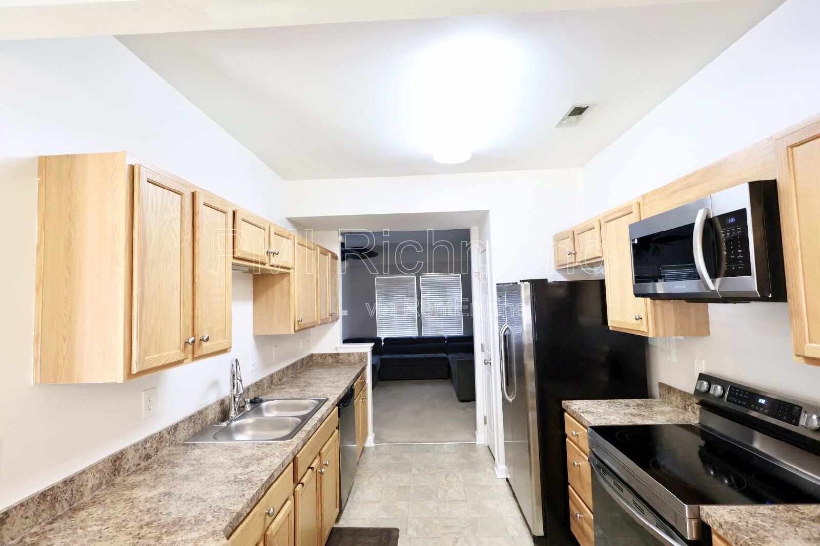 Charming 3-Bed Townhome with 1452 Sq Ft of Comfort in North Chesterfield! property image