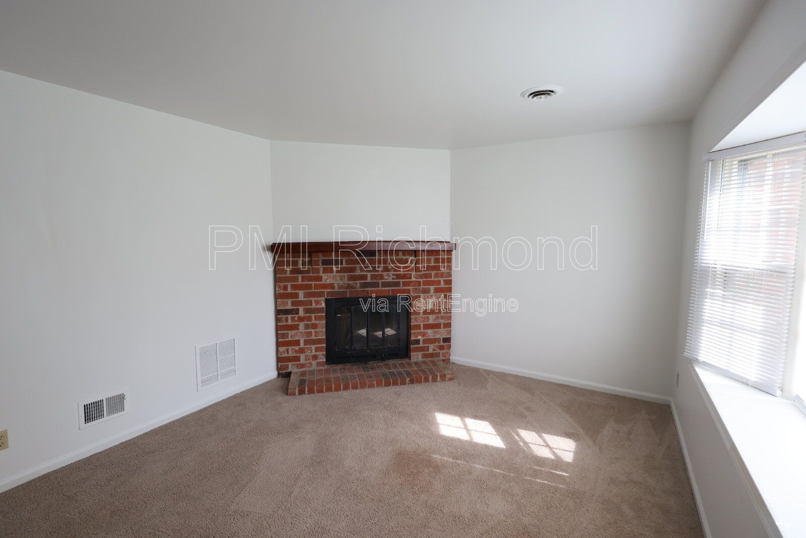 2-Story Colonial Dutch Style Home in Providence Green Subdivision of Chesterfield! property image