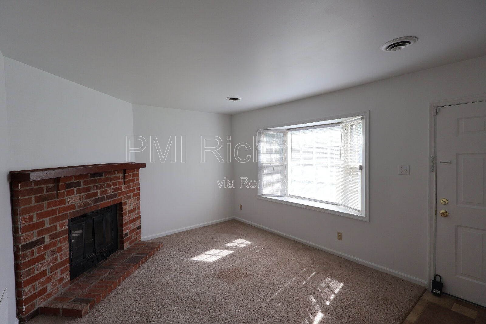2-Story Colonial Dutch Style Home in Providence Green Subdivision of Chesterfield! property image