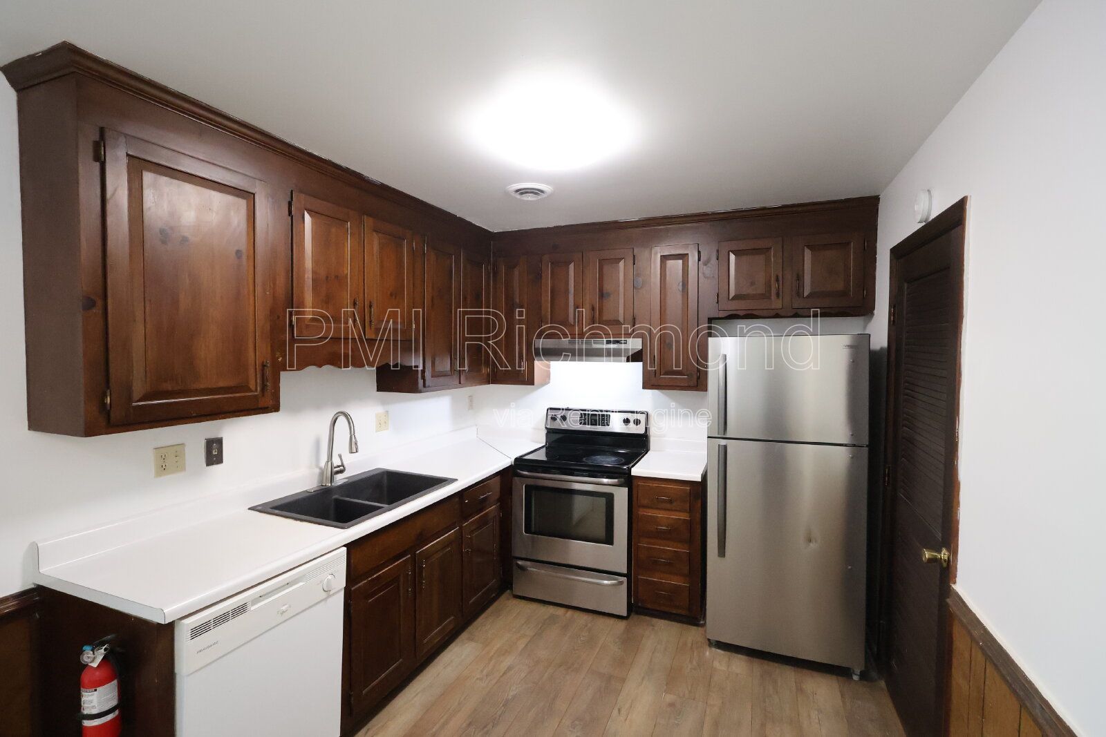 2-Story Colonial Dutch Style Home in Providence Green Subdivision of Chesterfield! property image
