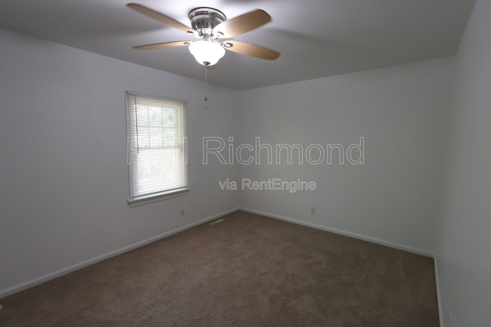 2-Story Colonial Dutch Style Home in Providence Green Subdivision of Chesterfield! property image
