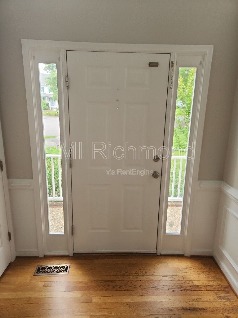 Beautiful 4-Bed Home in the Subdivision of Manor Park at Wyndhm in Glen Allen! property image