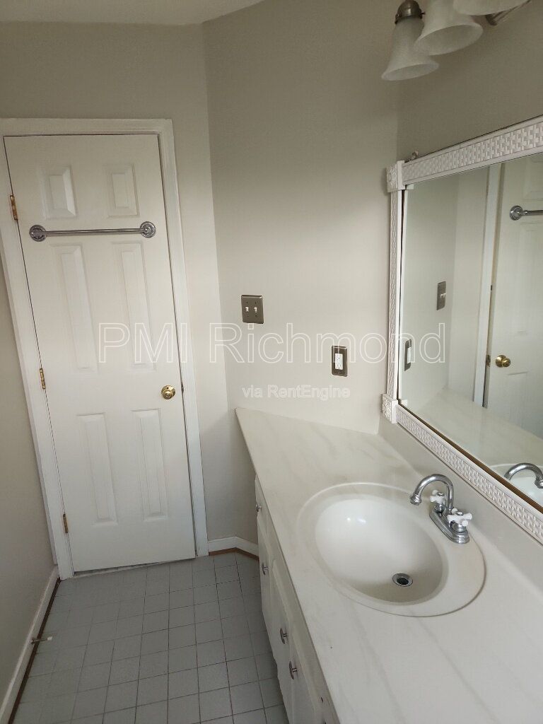 Beautiful 4-Bed Home in the Subdivision of Manor Park at Wyndhm in Glen Allen! property image