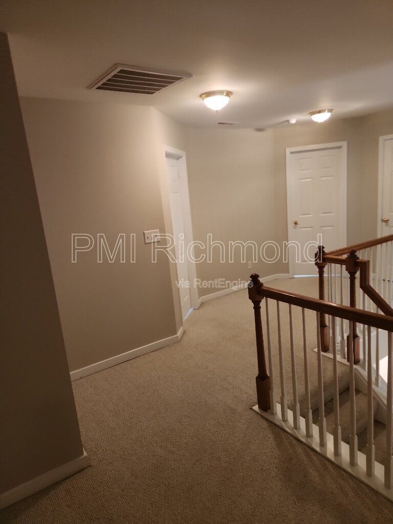 Amazing 3-Bedroom House in Chesterfield! property image