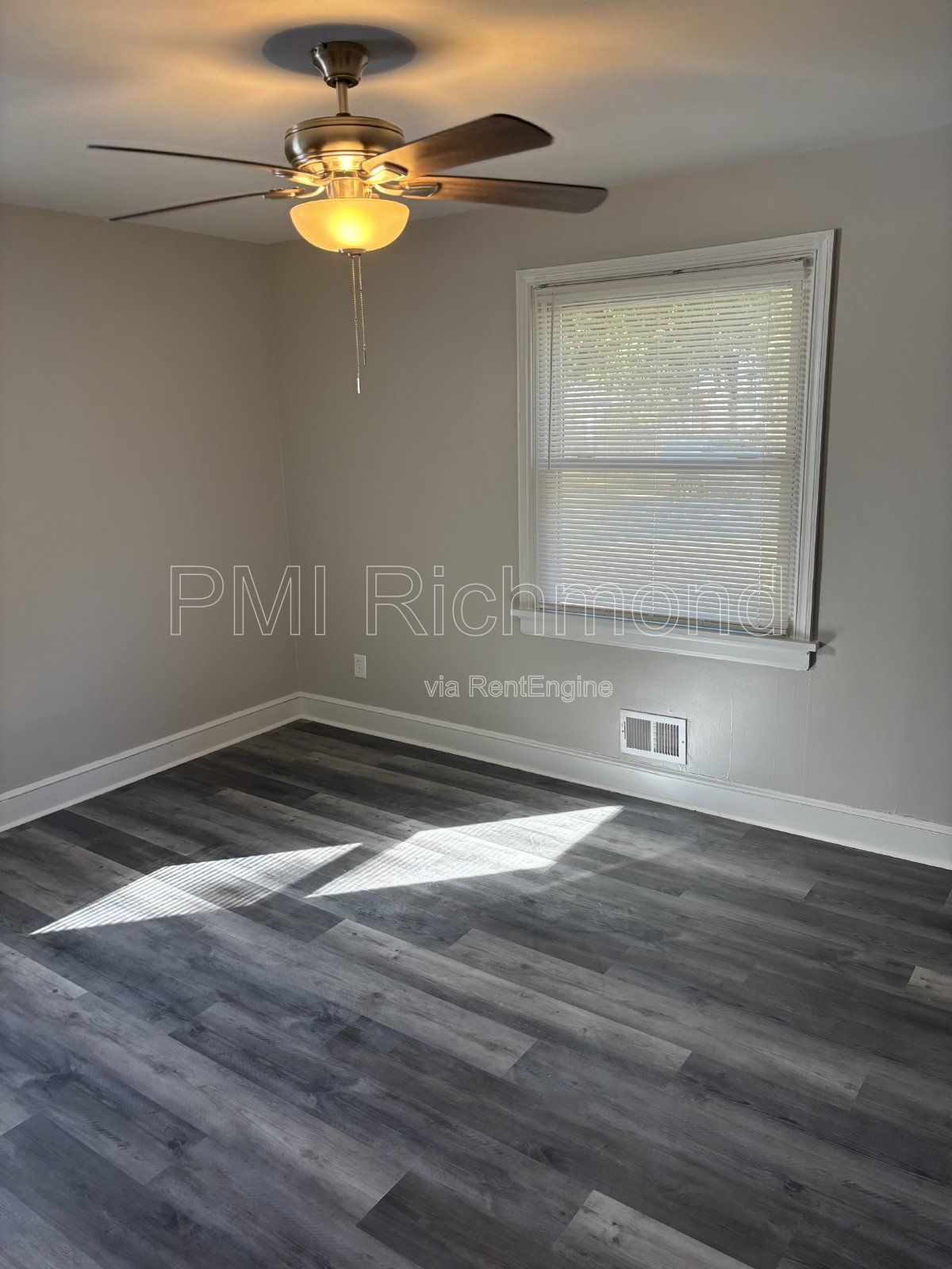Single Family Home in the Forest View Heights Subdivision of Richmond! property image