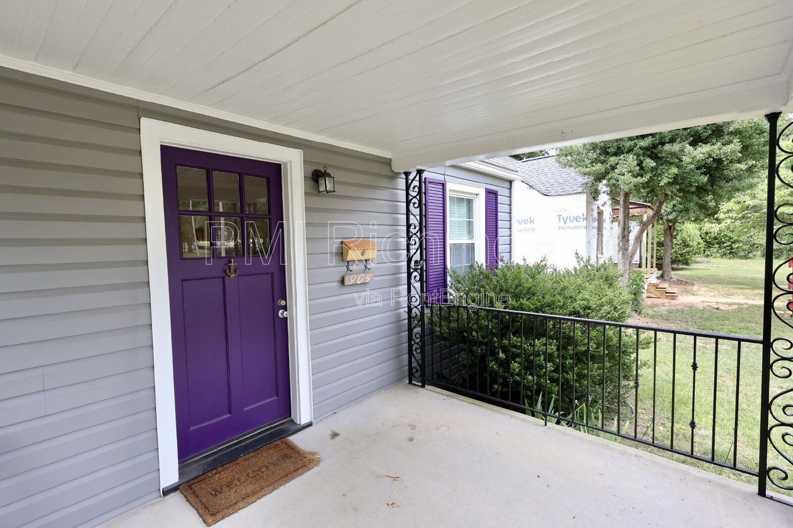 Cute & Cozy 2-Bed Retreat on Maple Avenue in Richmond! property image